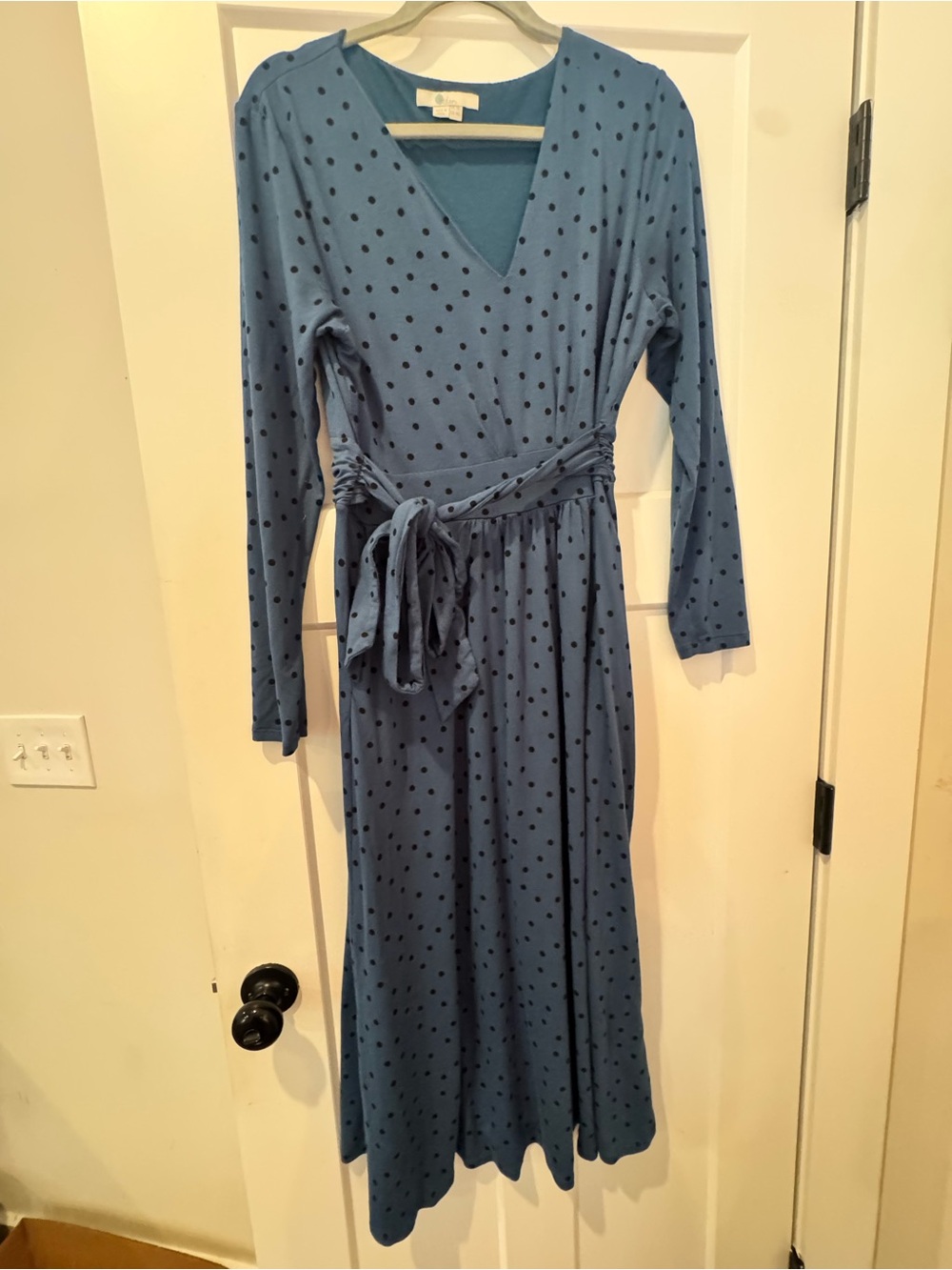 Boden Ferne Jersey Long Sleeve Tie Midi Dress in a teal-blue w/black polka dots